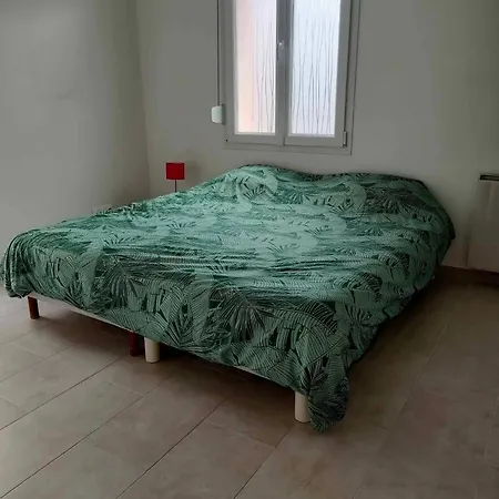 Comfort 3 Pieces 400 Meters De La Apartmán